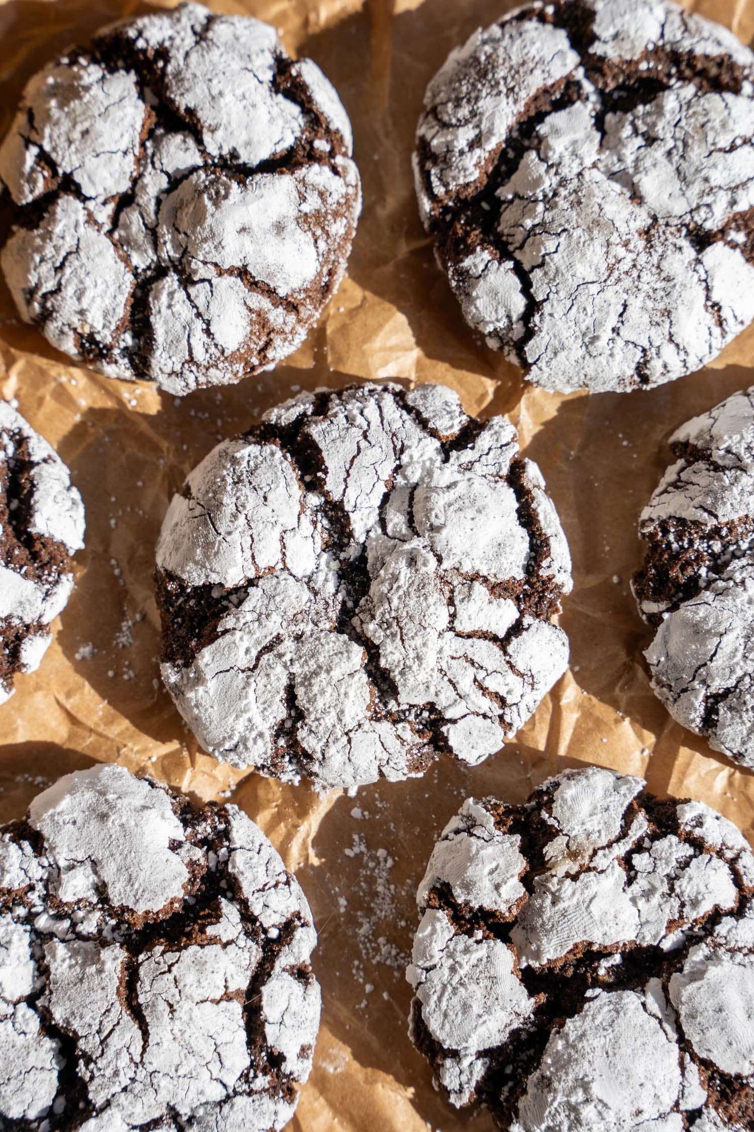 Chocolate crinkle cookies